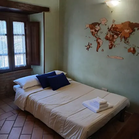 La Casa Nel Borgo * ベヴァーニャ